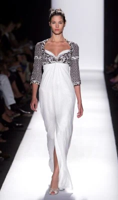 Tydzień Mody w Nowym Jorku, wiosna 2006, kreacja: Carolina Herrera, fot. AFP Tydzień Mody w Nowym Jorku, wiosna 2006, kreacja: Carolina Herrera, fot. AFP