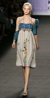 Tydzień Mody w Nowym Jorku, wiosna 2006, kreacja: Anna Sui, fot. AFP Tydzień Mody w Nowym Jorku, wiosna 2006, kreacja: Anna Sui, fot. AFP