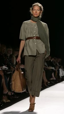Tydzień Mody w Nowym Jorku, wiosna 2006, kreacja: Michael Kors, fot. AFP Tydzień Mody w Nowym Jorku, wiosna 2006, kreacja: Michael Kors, fot. AFP