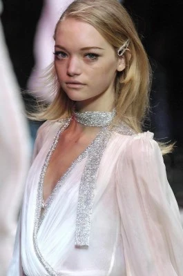 Dolce Gabbana - propozycje na wieczór. Zobacz też: "Złota suknia na bal sylwestrowy" fot. East News/ Zeppelin Dolce Gabbana - propozycje na wieczór. Zobacz też: "Złota suknia na bal sylwestrowy" fot. East News/ Zeppelin