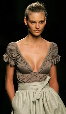 Kreacje na wiosnę-lato 2007 pokazane podczas Tygodnia Mody w Mediolanie, fot. AFP Kreacje na wiosnę-lato 2007 pokazane podczas Tygodnia Mody w Mediolanie, fot. AFP