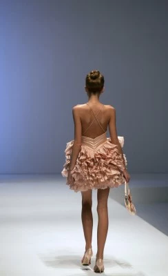 Moda wiosna-lato 2007, Paryż, fot. AFP Moda wiosna-lato 2007, Paryż, fot. AFP