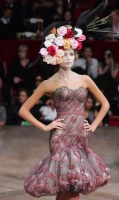 Moda wiosna-lato 2007, Paryż, fot. AFP Moda wiosna-lato 2007, Paryż, fot. AFP