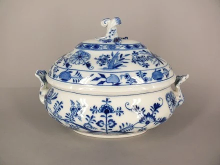 Przeczytaj: "Urok saskiej porcelany"
