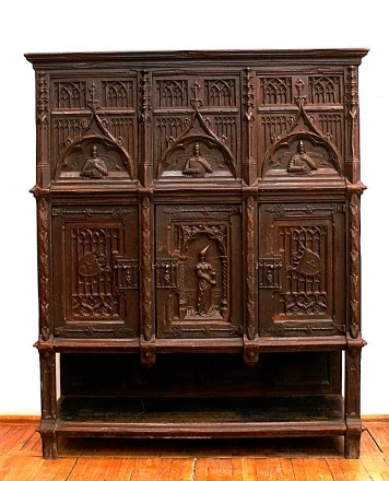 Stollenschrank, drewno rzeżbione, Niemcy, XIX w. Stollenschrank, drewno rzeżbione, Niemcy, XIX w.