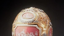 Catherine the Great (lub Grisaille, lub Cameo) Egg (1914) - prezent Mikołaja II dla matki Marii Fjodorowej.