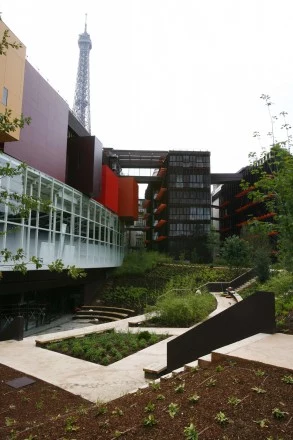 Musee du quai Branly w Paryżu. Zaprojektowane przez Jeana Nouvela. Musee du quai Branly w Paryżu. Zaprojektowane przez Jeana Nouvela.