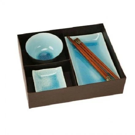 Zestaw do sushi dla dwóch osób, niebieski Kafuh Tokyo Ascetic. Źródło www.czerwonamaszyna.pl