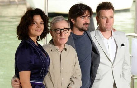 Od lewej: Hayley Atwell, Woody Allen Colin Farrell i Ewan McGregor. Prapremiera filmu Sen Kasandry miała miejsce podczas festiwalu w Wenecji. Od lewej: Hayley Atwell, Woody Allen Colin Farrell i Ewan McGregor. Prapremiera filmu Sen Kasandry miała miejsce podczas festiwalu w Wenecji.