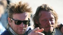 Ewan McGregor i Charlie Boorman podczas podróży motocyklowej w Afryce.