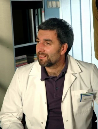 Radek Krzyżowski - dr Michał Sambor - ordynator chirurgii w Leśnej Górze/MWMedia/fot. Marek Ulatowski Radek Krzyżowski - dr Michał Sambor - ordynator chirurgii w Leśnej Górze/MWMedia/fot. Marek Ulatowski