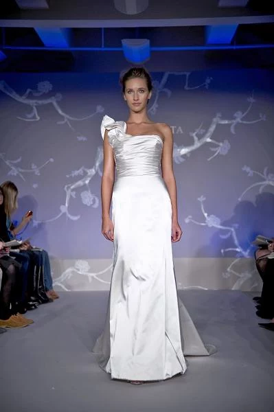 Alvina Valenta Alvina Valenta