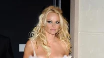 Pamela Anderson (44)