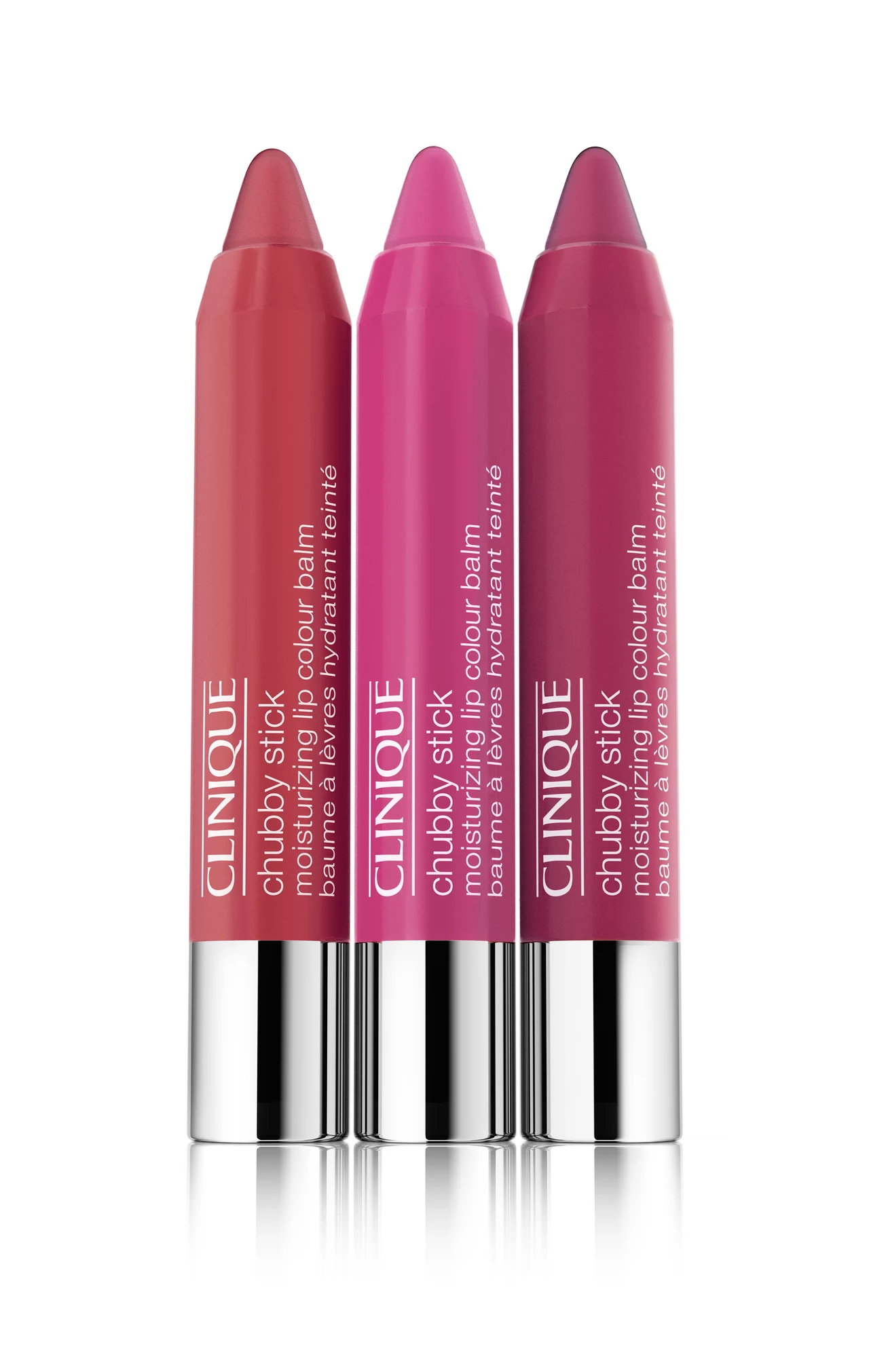 Balsam do ust Clinique Chubby Stick Moisturizing Lip Colour Balm. Bogaty w substancje odżywcze utrzymujące ponętne i nieodparcie miękkie usta nawilżający balsam do ust Clinique Chubby Stick Moisturizing Lip Colour Balm łatwo się rozprowadza, nadając ustom delikatną barwę i pozostawiając naturalny kolor i połysk. Głęboko nawilżająca formuła balsamu wykorzystuje działanie wyjątkowej mieszanki składników natłuszczających, olejków i antyoksydantów, które pomagają chronić usta i zapewnić im natychmiastowe oraz długotrwałe nawilżenie. Nasycony masłem shea, masłem z nasion mango i olejkiem jojoba balsam do ust Chubby Stick dostarcza ogromnej dawki substancji nawilżających, pozostawiając delikatne, miękkie i ukojone usta. Cena: 79 zł. Kategoria: makijaż. Balsam do ust Clinique Chubby Stick Moisturizing Lip Colour Balm. Bogaty w substancje odżywcze utrzymujące ponętne i nieodparcie miękkie usta nawilżający balsam do ust Clinique Chubby Stick Moisturizing Lip Colour Balm łatwo się rozprowadza, nadając ustom delikatną barwę i pozostawiając naturalny kolor i połysk. Głęboko nawilżająca formuła balsamu wykorzystuje działanie wyjątkowej mieszanki składników natłuszczających, olejków i antyoksydantów, które pomagają chronić usta i zapewnić im natychmiastowe oraz długotrwałe nawilżenie. Nasycony masłem shea, masłem z nasion mango i olejkiem jojoba balsam do ust Chubby Stick dostarcza ogromnej dawki substancji nawilżających, pozostawiając delikatne, miękkie i ukojone usta. Cena: 79 zł. Kategoria: makijaż.