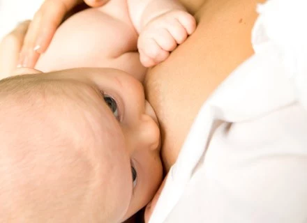 Jadłospis mamy wpływa na skład i smak pokarmu Jadłospis mamy wpływa na skład i smak pokarmu