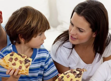 Produkty mleczne można zastąpić innymi, które dostarczą dziecku wapnia i białka Produkty mleczne można zastąpić innymi, które dostarczą dziecku wapnia i białka