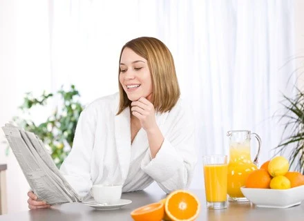 Mama karmiąca powinna odżywiać się według tzw. piramidy żywieniowej Mama karmiąca powinna odżywiać się według tzw. piramidy żywieniowej