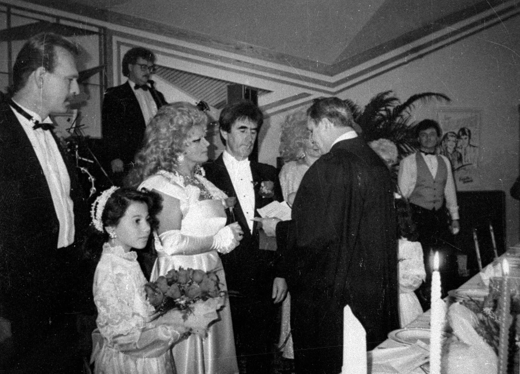 Chicago, 1988 rok. Wesele po ślubie Villas z Tadeuszem Kowalczykiem. Chicago, 1988 rok. Wesele po ślubie Villas z Tadeuszem Kowalczykiem.