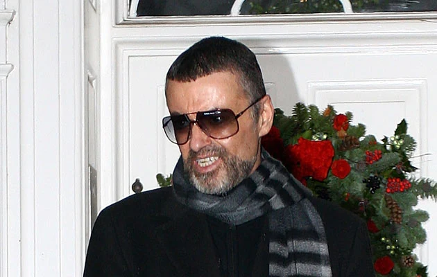 George Michael przed zwołaną przez siebie konferencją prasową. George Michael przed zwołaną przez siebie konferencją prasową.
