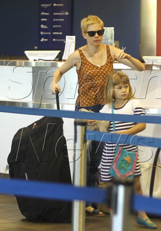 Michelle ze swoją siedmioletnią córką Matildą ze związku z Heathem Ledgerem. Michelle ze swoją siedmioletnią córką Matildą ze związku z Heathem Ledgerem.