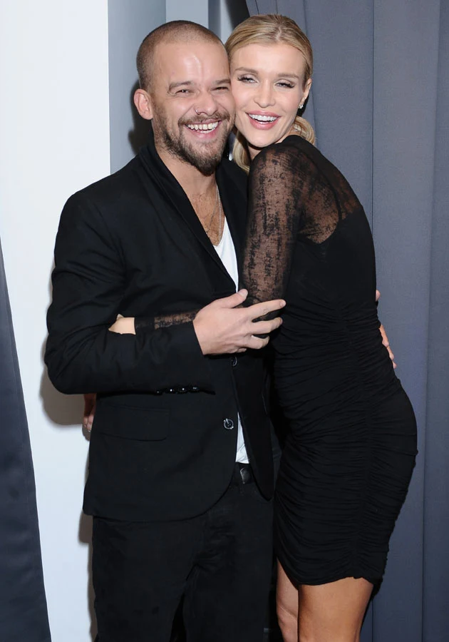 Joanna jest zdrowa jak ryba! Na zdjęciu z Michałem Pirogiem. Joanna jest zdrowa jak ryba! Na zdjęciu z Michałem Pirogiem.