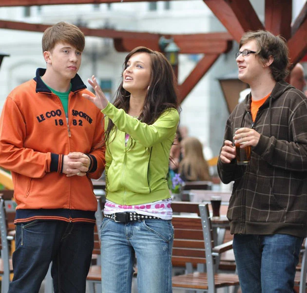 2009 Od lewej: Alan Andersz, Marina Łuczenko i Antek Królikowski, na którego urodzinach doszło do tragedii. Zdjęcie z 2009 roku. 2009 Od lewej: Alan Andersz, Marina Łuczenko i Antek Królikowski, na którego urodzinach doszło do tragedii. Zdjęcie z 2009 roku.