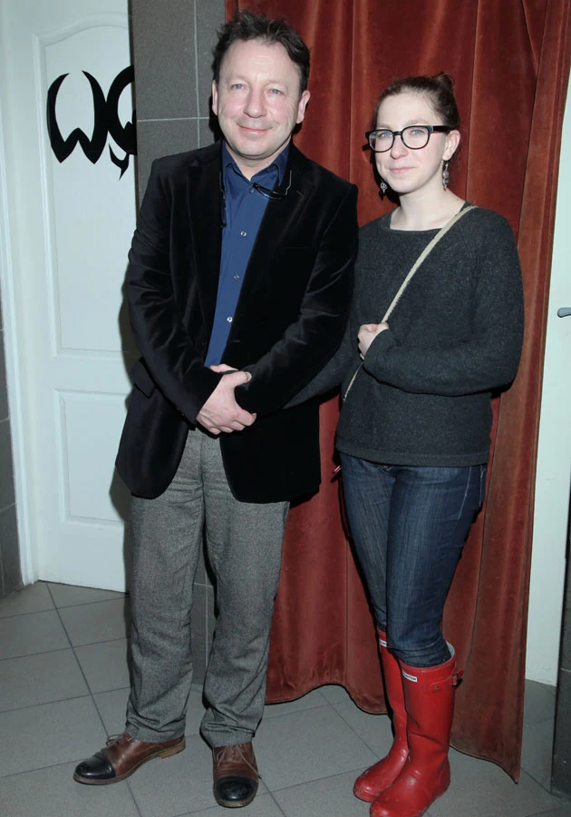 Zbigniew Zamachowski z córką na uroczystym pokazie filmu "Rzeź".