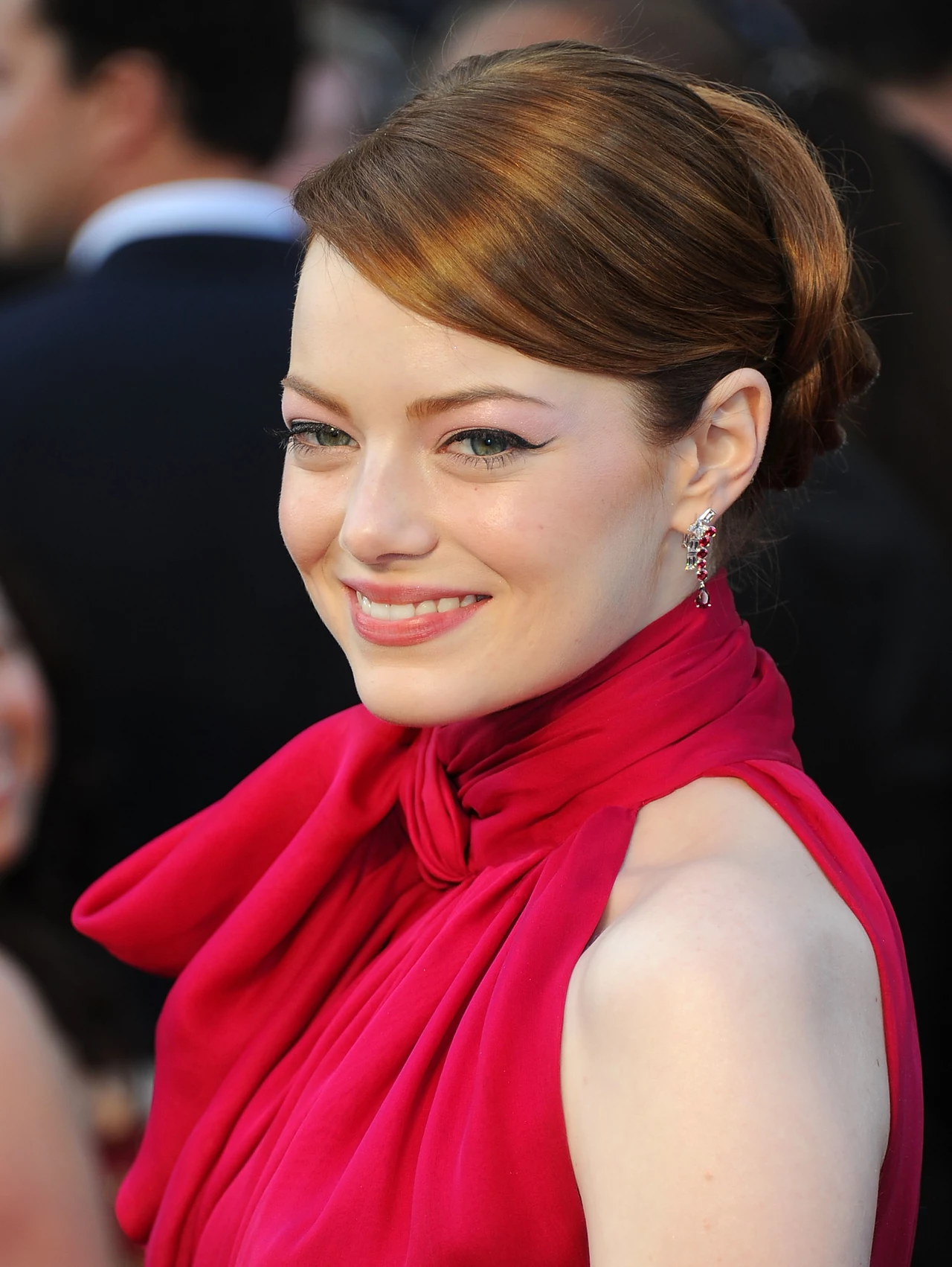 Fryzura podczas oscarowej nocy - Emma Stone Fryzura podczas oscarowej nocy - Emma Stone