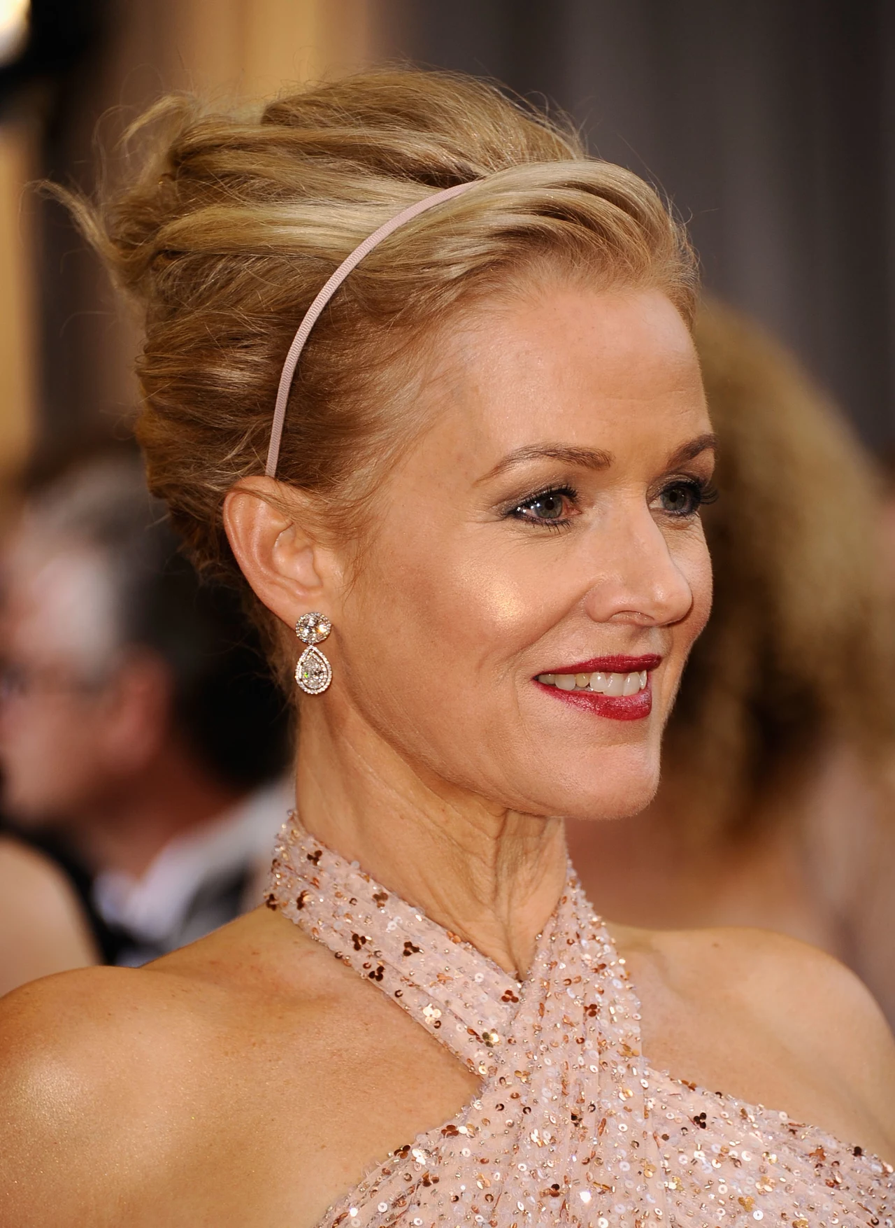 Fryzura podczas oscarowej nocy - Penelope Ann Miller Fryzura podczas oscarowej nocy - Penelope Ann Miller
