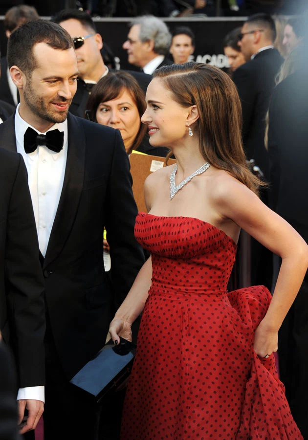 Związek Natalie i Benjamina kwitnie! Związek Natalie i Benjamina kwitnie!