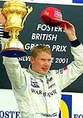 Mika Hakkinen wygrał na Silverstonie w zeszłym roku