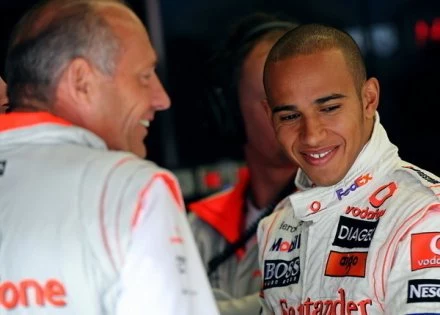 Ron Dennis (z lewej) i Lewis Hamilton