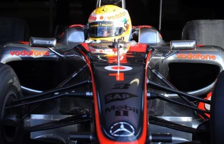 Brytyjczyk Lewis Hamilton z McLaren-Mercedes będzie musiał przelać na konto FIA blisko 220 tys. euro