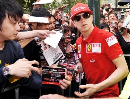 Kimi Raikkonen znany jest z zamiłowania do hucznych imprez