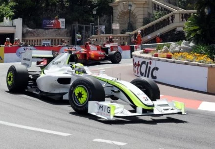 Na bolidach Brawn GP jest jeszcze sporo miejsca na reklamy sponsorów