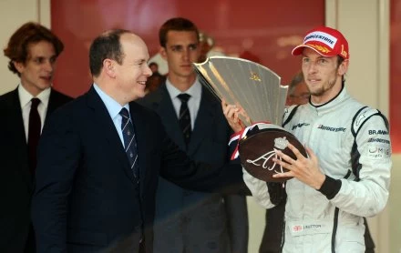 Jenson Button bardzo chce wygrać na torze w Walencji Jenson Button bardzo chce wygrać na torze w Walencji