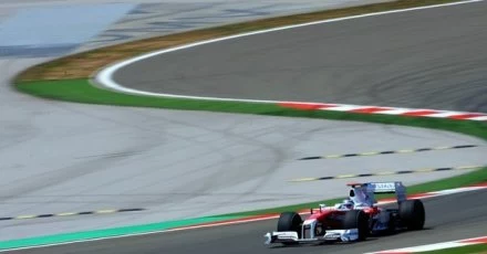 Jarno Trulli chce zostać w Toyocie. Jarno Trulli chce zostać w Toyocie.