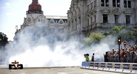 Fernando Alonso na ulicach Oviedo.