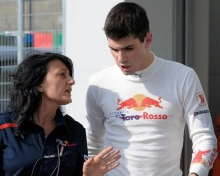 Alguersuari z kierowcy testowego stał się pierwszym kierowcą Toro Rosso Alguersuari z kierowcy testowego stał się pierwszym kierowcą Toro Rosso