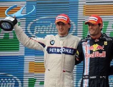 Robert Kubica (z lewej) i  Mark Webber.