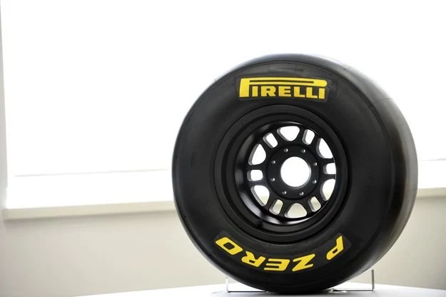 Tak wygląda opona firmy Pirelli dla bolidów Formuły 1