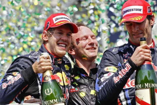 Sebastian Vettel (z lewej) i Mark Webber, kierowcy Red Bulla