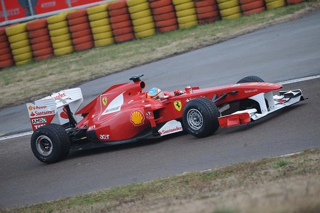 Ferrari na torze Fiorano testowało ruchome tylne skrzydło
