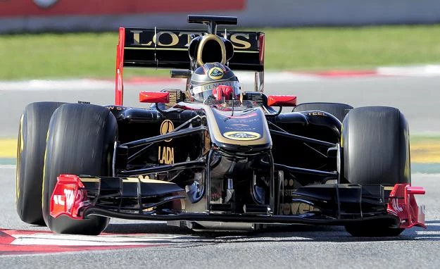 Nick Heidfeld za kierownicą Lotus Renault