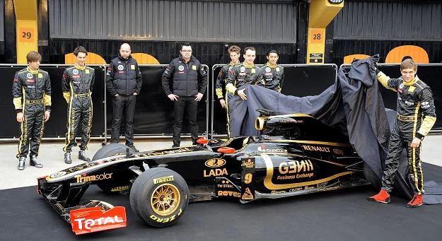 Kiedy Robert Kubica (tu z Witalijem Pietrowem) znowu wsiądzie do tego bolidu? Kiedy Robert Kubica (tu z Witalijem Pietrowem) znowu wsiądzie do tego bolidu?