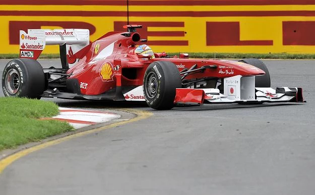 Fernando Alonso na torze w Melbourne. Fernando Alonso na torze w Melbourne.