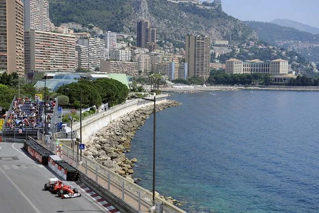 Fernando Alonso na torze w Monte Carlo