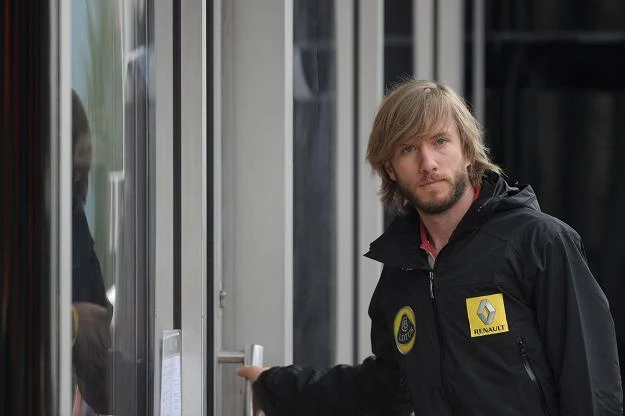 Nick Heidfeld przyjechał do Belgii, choć kierownictwo Lotus-Renault wycofało go z wyścigu