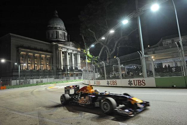 Sebastian Vettel na torze Marina Bay prowadził od startu aż do mety