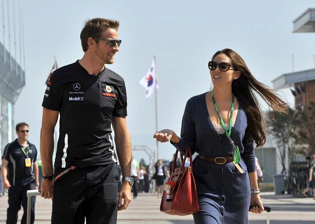 Jenson Button w towarzystwie swojej dziewczyny